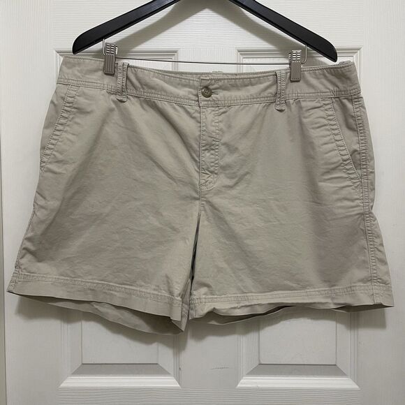 Eddie Bauer Khaki Shorts Chinos Beige 5” Inseam Flat Front Women’s Size 18‎ - Picture 1 of 7